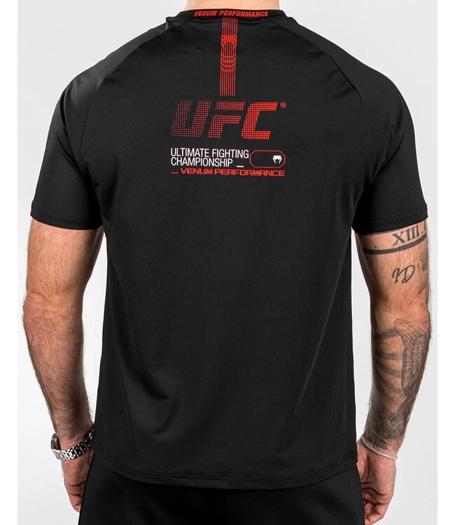 UFC UFC x Venum Adrenaline Fight Week Dry-tech T-shirt zwart