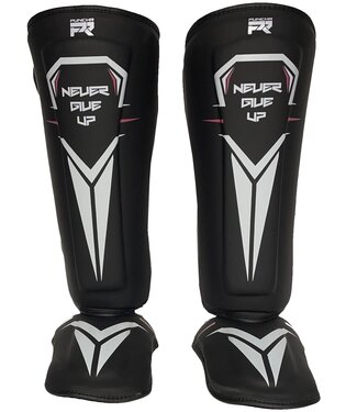 PunchR™  PunchR™ Kickboks Scheenbeschermers NEVER GIVE UP Zwart Wit