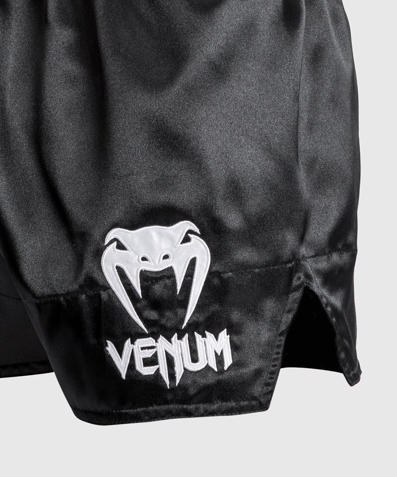 Venum Venum Classic Muay Thai Shorts Kickboxhose Weiß Schwarz