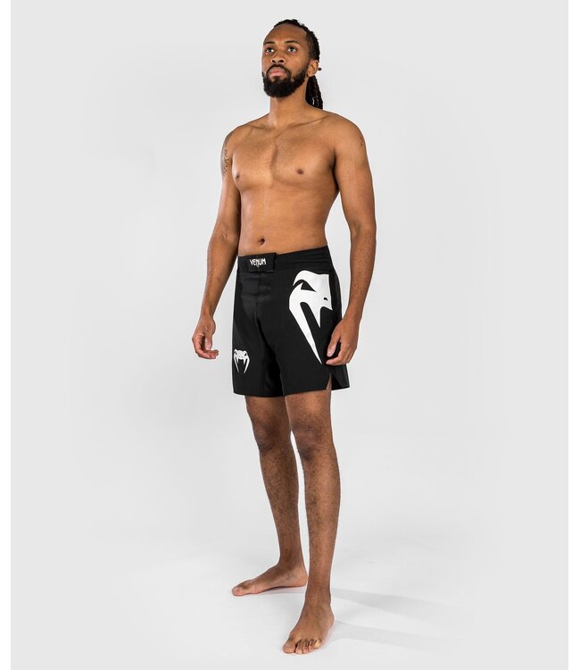 Venum Fightshorts Light 5.0 Zwart Wit