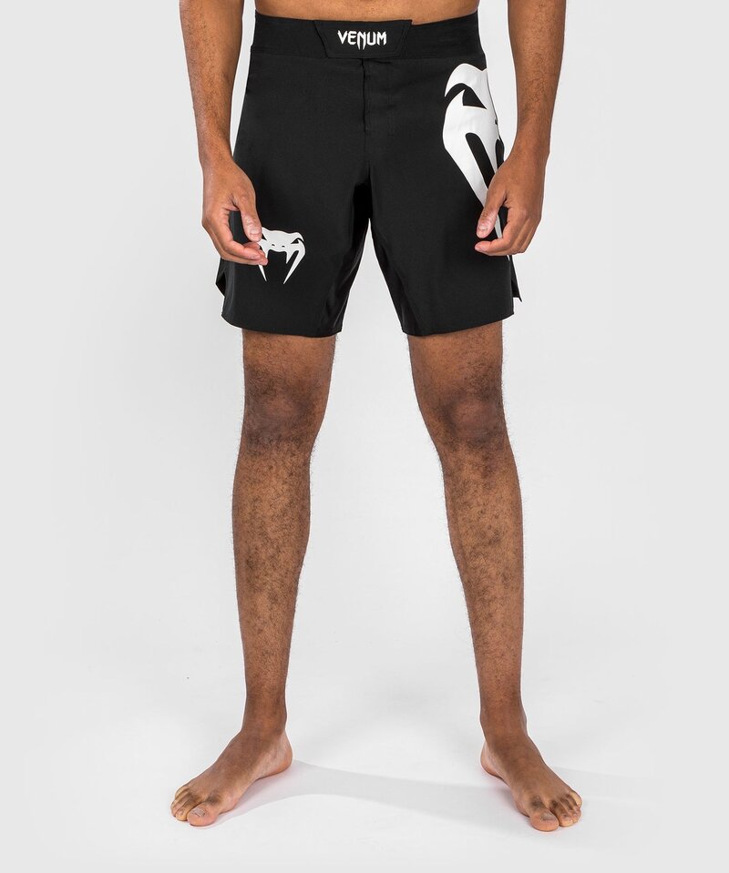 Venum Venum Light 5.0 Fightshorts Schwarz Weiß