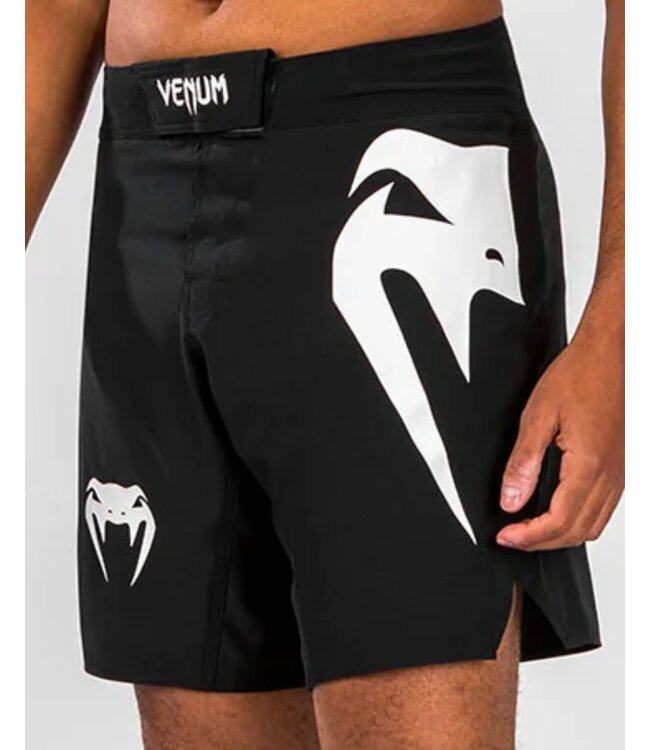 Venum Venum Fightshorts Light 5.0 Zwart Wit