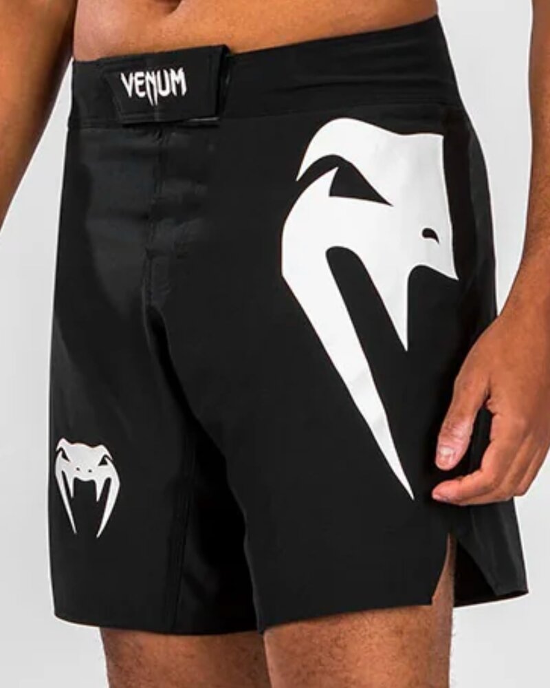 Venum Venum Fightshorts Light 5.0 Zwart Wit