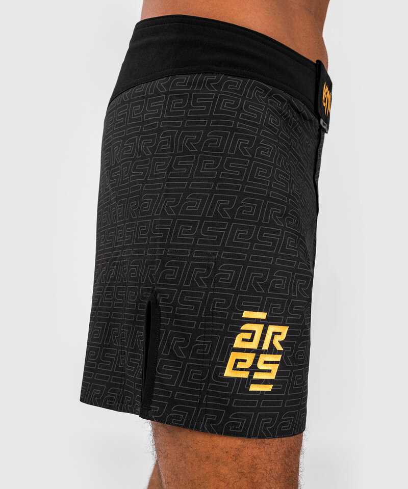 Venum Venum x Ares 2.0 Fightshorts Zwart Goud