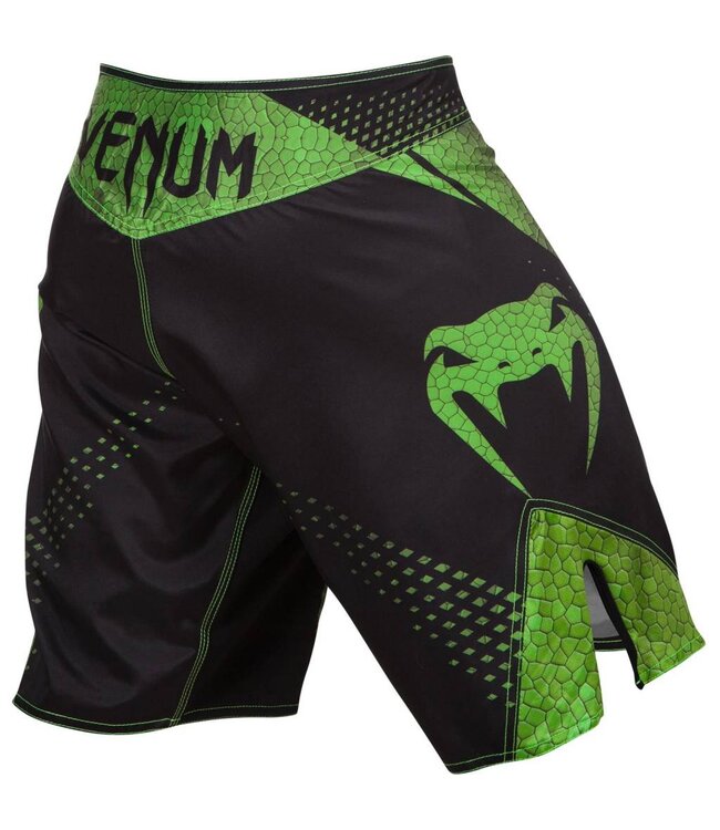 Venum Hurricane Fightshorts Amazonia Grün Venum MMA Kleidung