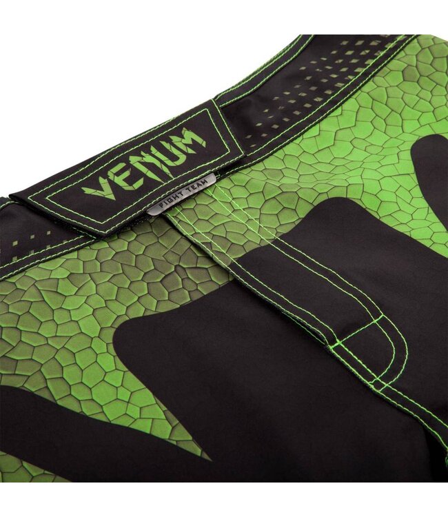 Venum Hurricane Fightshorts Amazonia Grün Venum MMA Kleidung
