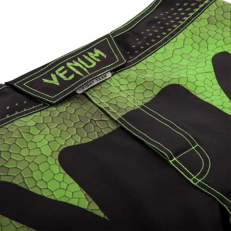 Venum Venum Hurricane Fightshorts Amazonia Grün Venum MMA Kleidung