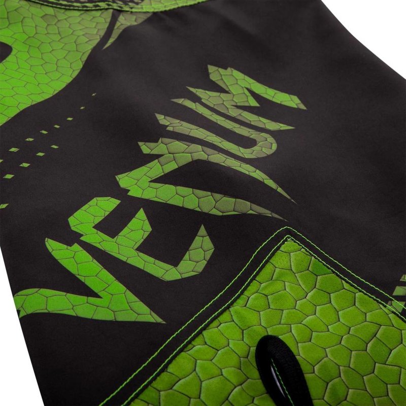 Venum Venum Hurricane Fightshorts Amazonia Grün Venum MMA Kleidung