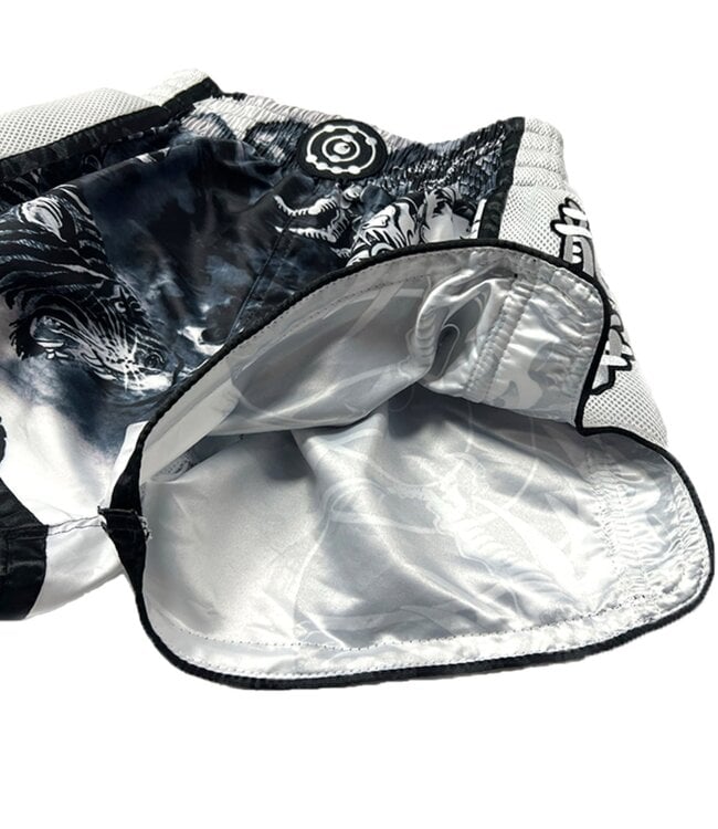 Fluory Muay Thai Shorts "Tiger vs Dragon" Schwarz Weiß MTSF113