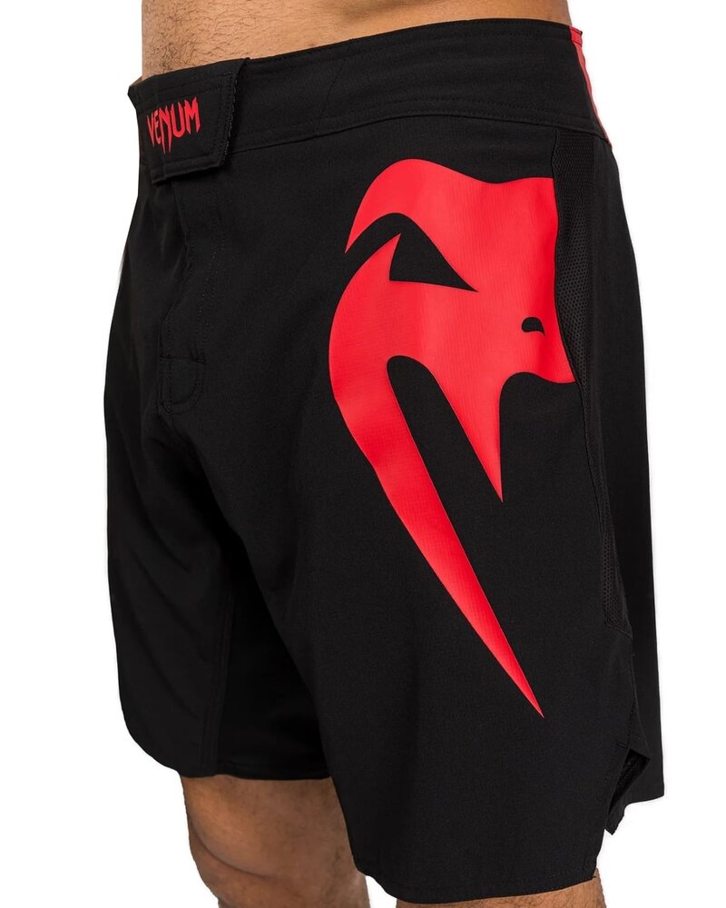 Venum Venum Light 5.0 Fightshorts Schwarz Rot