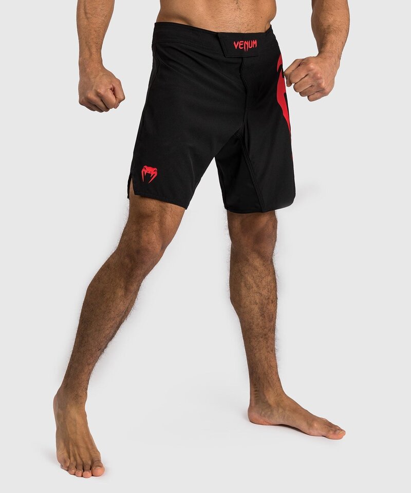 Venum Venum Light 5.0 Fightshorts Schwarz Rot