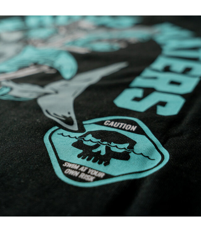 PRIDE or DiE DANGEROUS WATERS T-Shirt Katoen Zwart