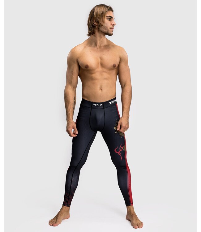 Venum x Tekken 8 Marshall Law Sport Leggings Spats Schwarz Rot Gold