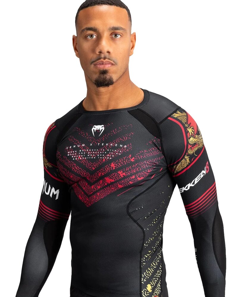 Venum Venum x Tekken 8 Marshall Law Rashguard L/A Schwarz Rot Gold