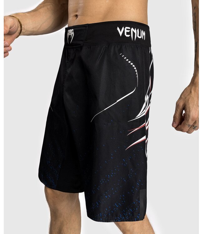 Venum x Tekken 8 Jin Kazama Kampfshorts Blau Schwarz Weiß