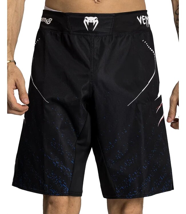 Venum x Tekken 8 Jin Kazama Kampfshorts Blau Schwarz Weiß