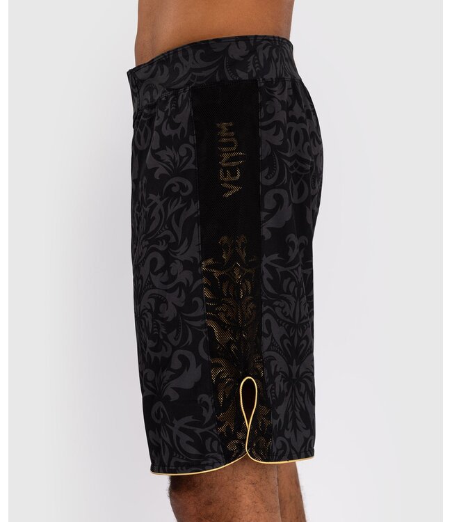 Venum Venum x Ilia Topuria Unmatched Kampfshorts Schwarz Gold