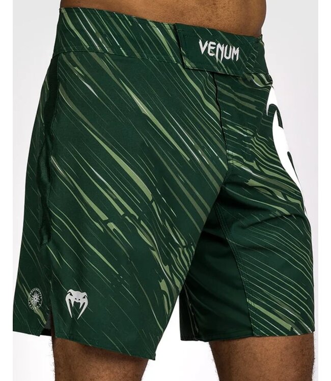 Venum Light 5.0 Rapid Fightshorts Forest Green