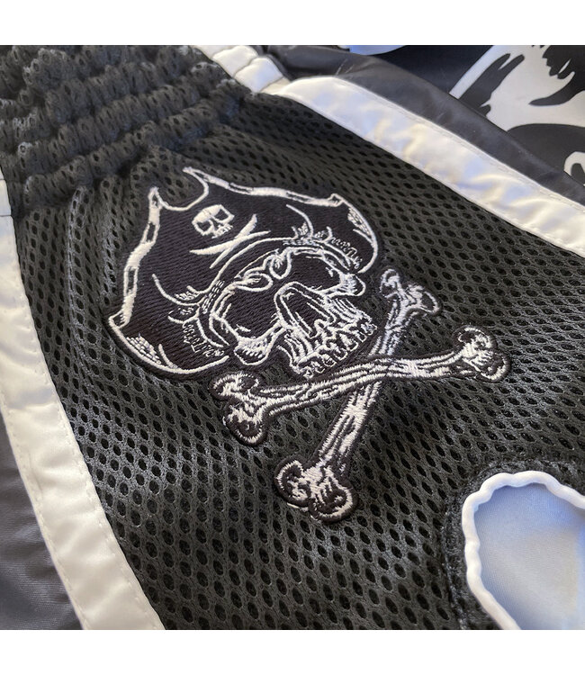 PRIDEorDiE Pirate V.2 Muay Thai Shorts Zwart Wit