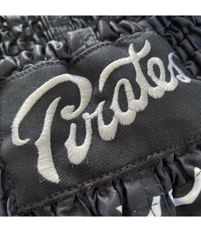 PRIDE or DiE Pirate V.2 Muay Thai Shorts schwarz Weiß