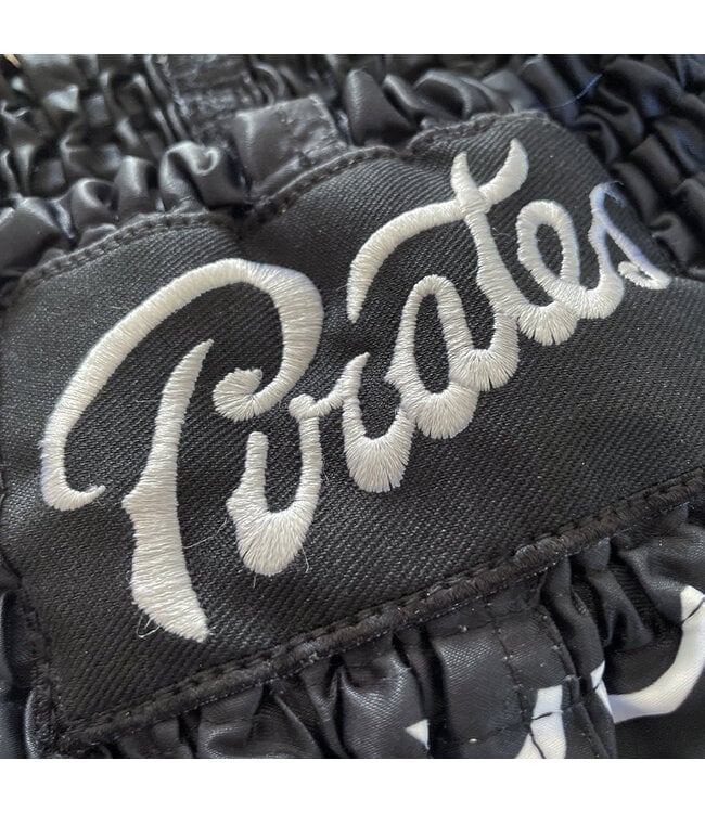 Pride or Die PRIDEorDiE Pirate V.2 Muay Thai Shorts Zwart Wit