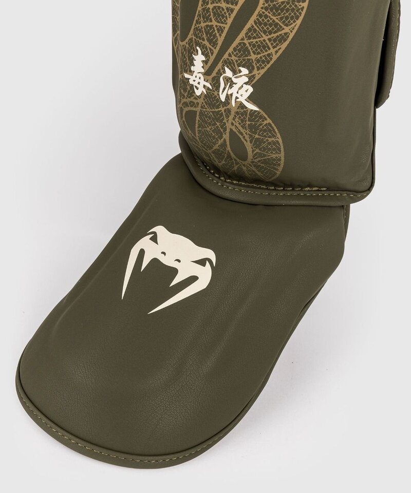 Venum Venum Serpenti Schienbeinschoner Khaki Bronze Elfenbein