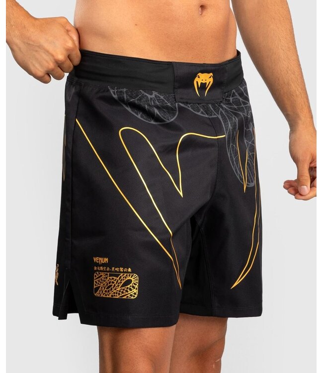 Venum Serpenti Fightshorts Zwart Zilver Goud
