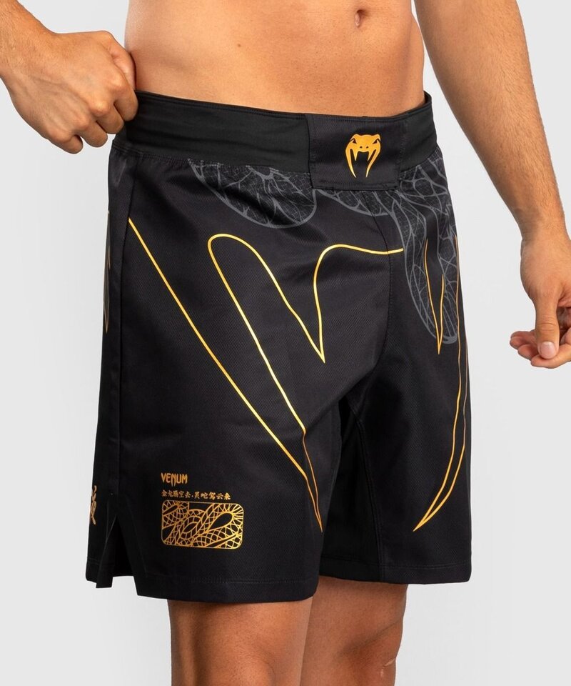 Venum Venum Serpenti Fightshorts Black Silver Gold