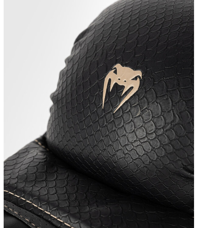 Venum Impact Evo Scales MMA Sparring Handschoenen Zwart