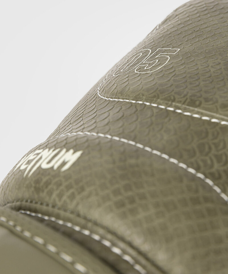 Venum Venum Impact Evo Scales Bokshandschoenen Armee Green
