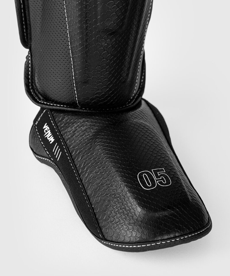 Venum Venum Impact Evo Scales Kickboks Scheenbeschermers Zwart
