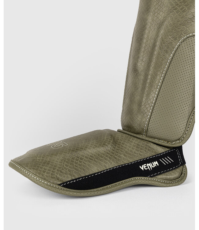 Venum Impact Evo Scales Kickboks Scheenbeschermers Army Green