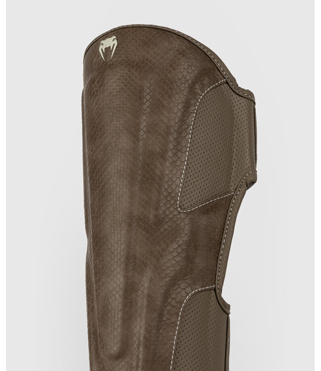 Venum Impact Evo Scales Muay Thai Scheenbeschermers Bruin