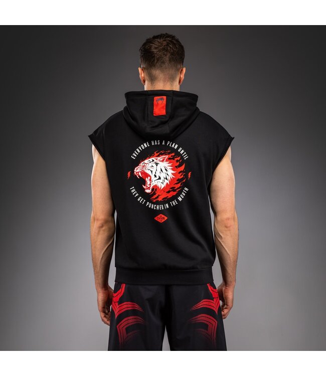Venum x Mike Tyson Tiger Sleeveless Hoodie – Tiefschwarz/Intensivrot für Boxen, Kickboxen & Fitness
