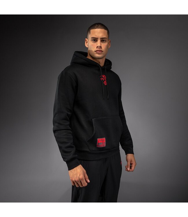Venum x Mike Tyson Everyone Has a Plan Hoodie – Zwart/Rood – Comfortabele Trainingshoodie