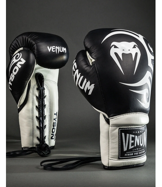 Venum Venum Giant 2.0 Mike Tyson Profi-Boxhandschuhe mit Schnürsenkeln, Tiefschwarz, Optisches Weiß