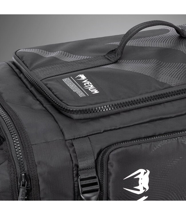 Venum Shockwave Convertible Sports Bag (48L) Medium Black