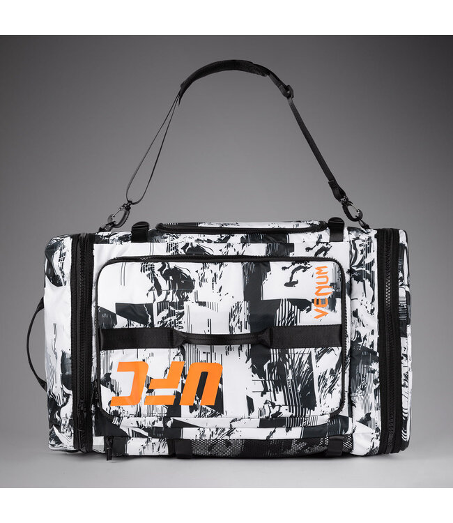 UFC Zenith x Venum Authentic Fight Week Sporttasche Rucksack Weiß