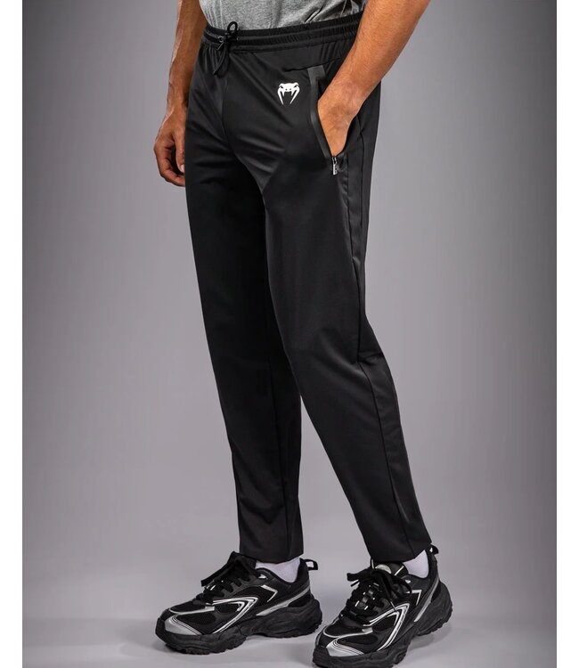 Venum Contender Aero Joggers – Black | Lightweight Breathable Training Pants with Tapered Fit and Zipped Pockets for Gym, Fitness and Everyday Wear