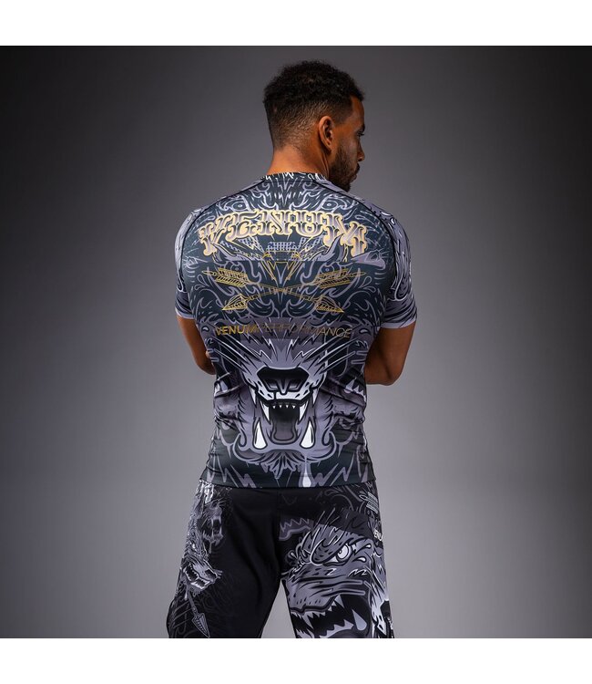 Venum Wolf Atak Rashguard - Schwarz/Grau | Kompressionsshirt für MMA, BJJ & Kickboxen