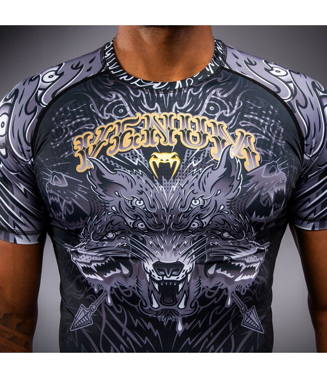 Venum Wolf Atak Rashguard - Schwarz/Grau | Kompressionsshirt für MMA, BJJ & Kickboxen