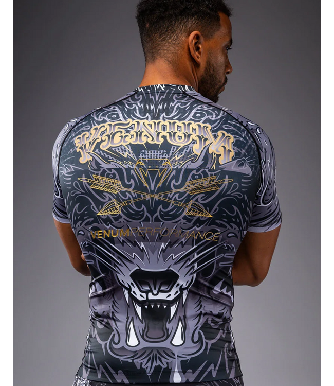 Venum Wolf Atak Rashguard - Zwart/Grijs | Compressieshirt voor MMA, BJJ & Kickboksen