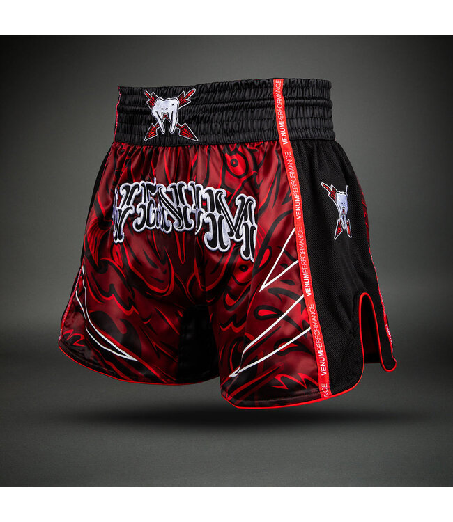 Venum Wolf Atak Muay Thai Short – Zwart/Rood | Muay Thai & Kickboks Short