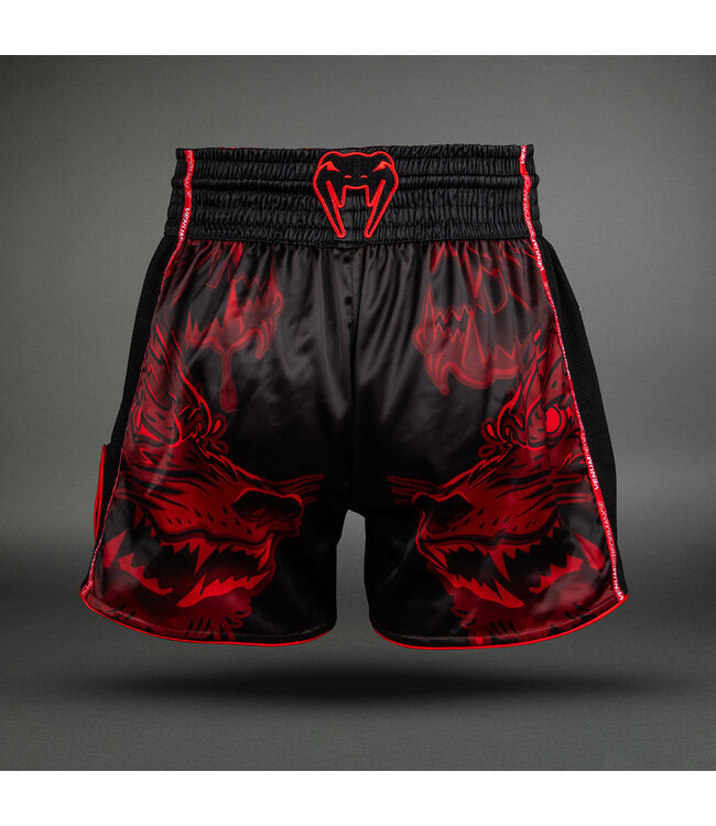 Venum Wolf Atak Muay Thai Short – Zwart/Rood | Muay Thai & Kickboks Short