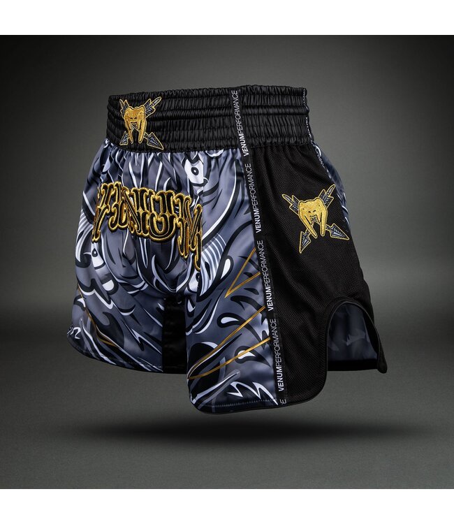 Venum Wolf Atak Muay Thai Shorts – Schwarz/Grau | Muay‑Thai & Kickbox Shorts