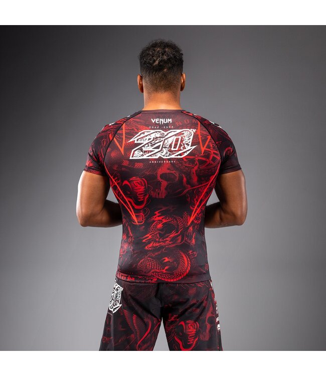 Venum 20th Anniversary Rashguard - Schwarz/Rot | Professionelles MMA & Kickbox Kompressionsshirt