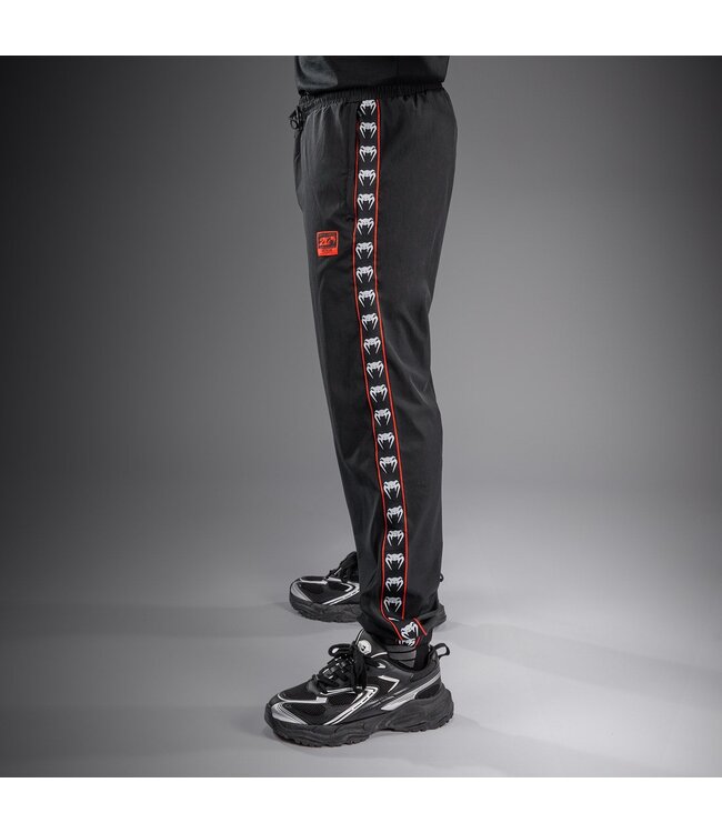 Venum 20th Anniversary Joggers - Schwarz/Rot | Premium Leichte Trainingshose