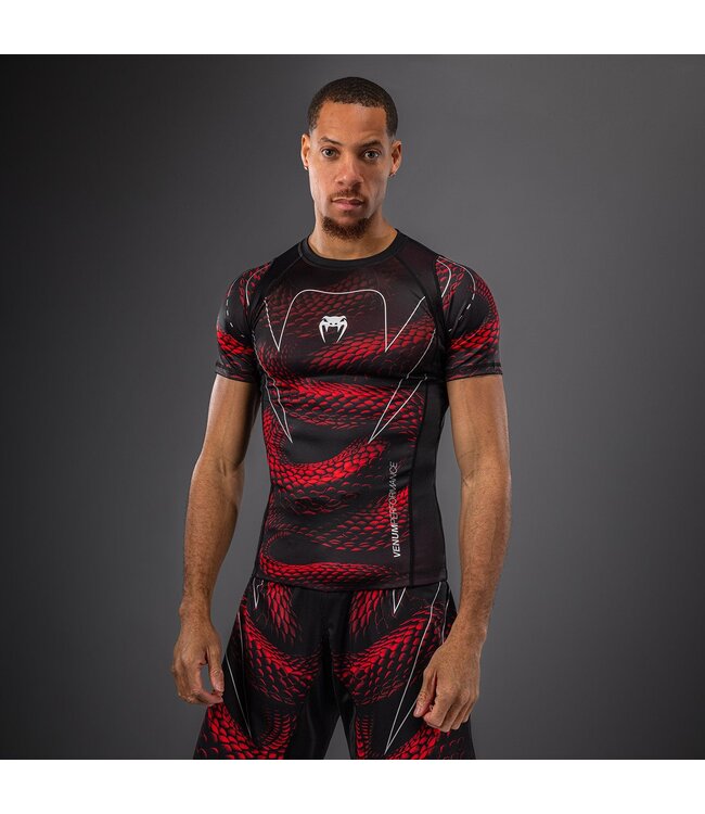 Venum Matupa Rashguard – Schwarz/Rot/Silber | Hochwertiges Kompressionsshirt für MMA, Grappling & Kickboxen