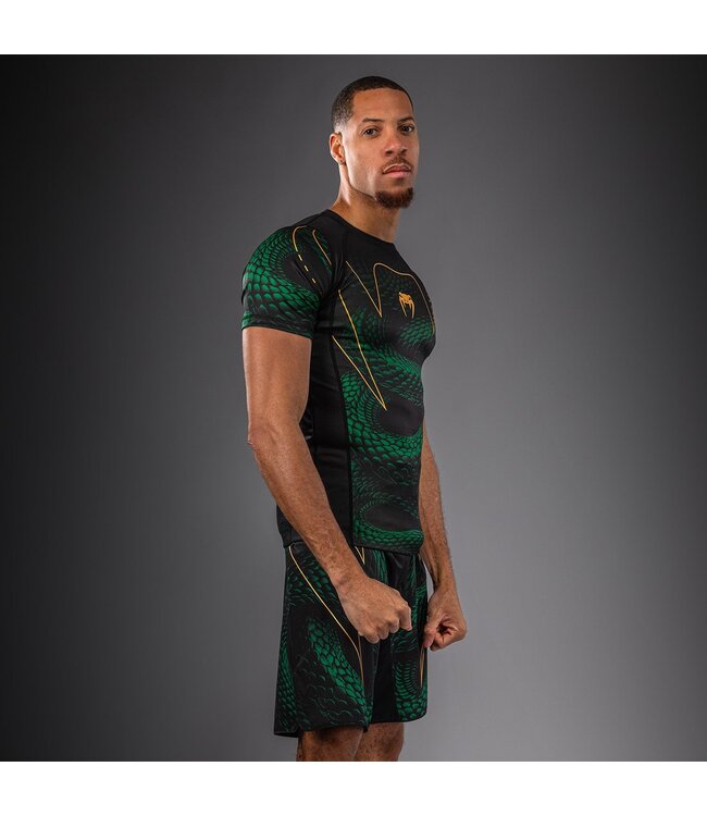 Venum Matupa Rashguard – Schwarz/Grün/Gold | Hochwertiges Kompressionsshirt für MMA, Grappling & Kickboxen