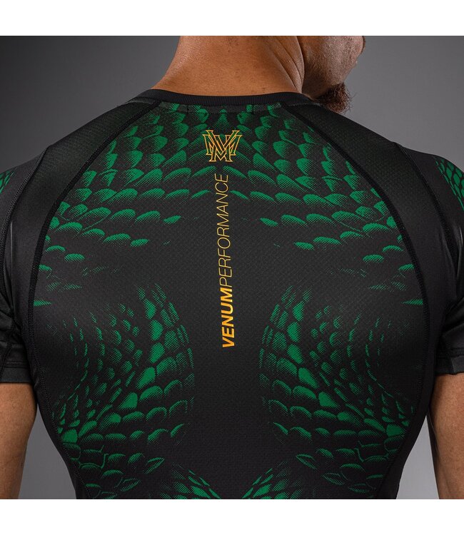 Venum Matupa Rashguard – Schwarz/Grün/Gold | Hochwertiges Kompressionsshirt für MMA, Grappling & Kickboxen